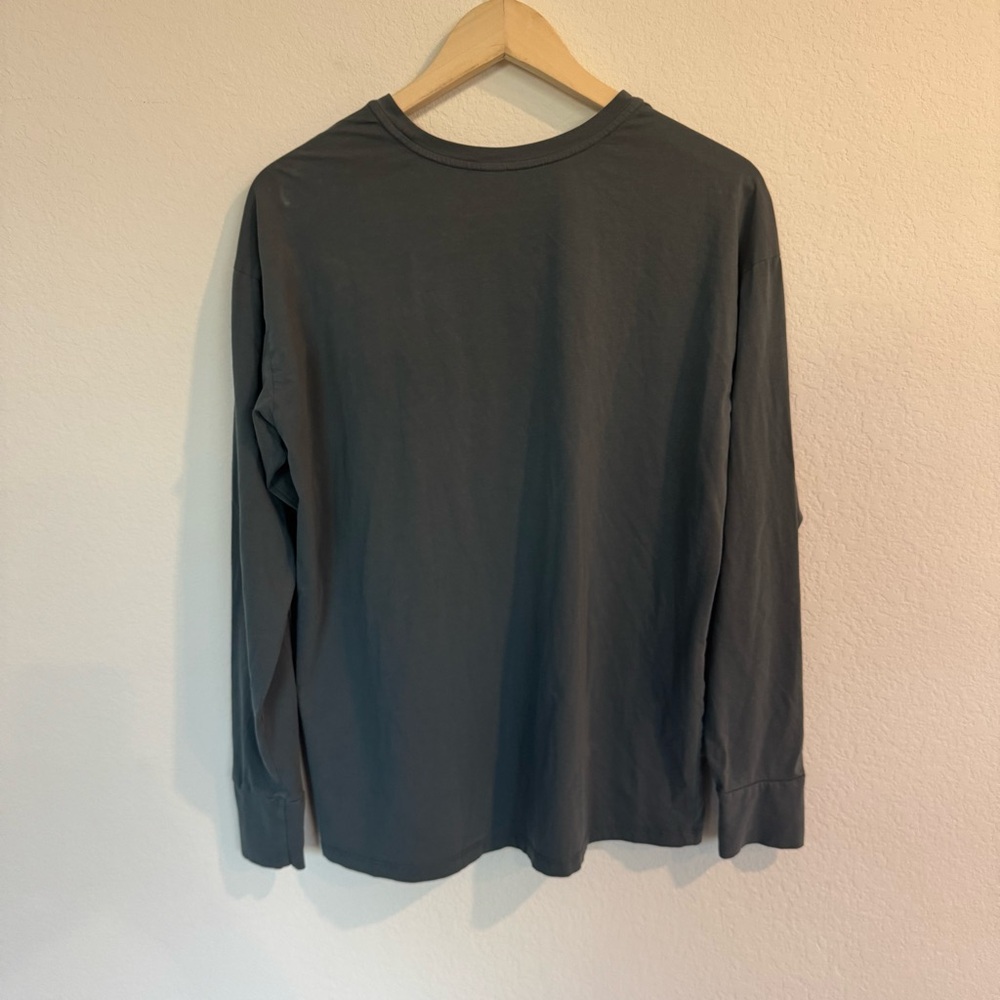 Vuori Long-Sleeve Feather Tee SZ XS - Picture 4 of 7